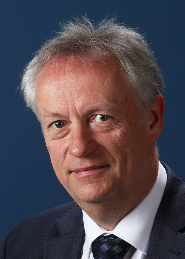Schulleiter Oberstudiendirektor Lorenz Schulte